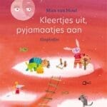Kleertjes uit, pyjamaatjes aan