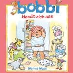 Bobbi kleedt zich aan